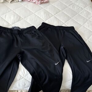 Nike Men’s thermal blk sweats Med & Sm, Sm has toggle @ cuff to tighten not Meds